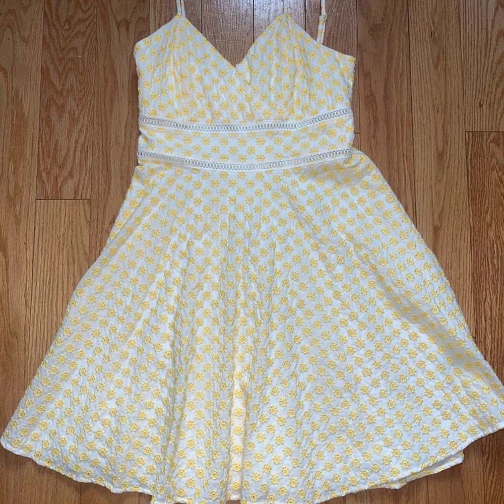 NEW WITH TAGS Yellow Floral Dress